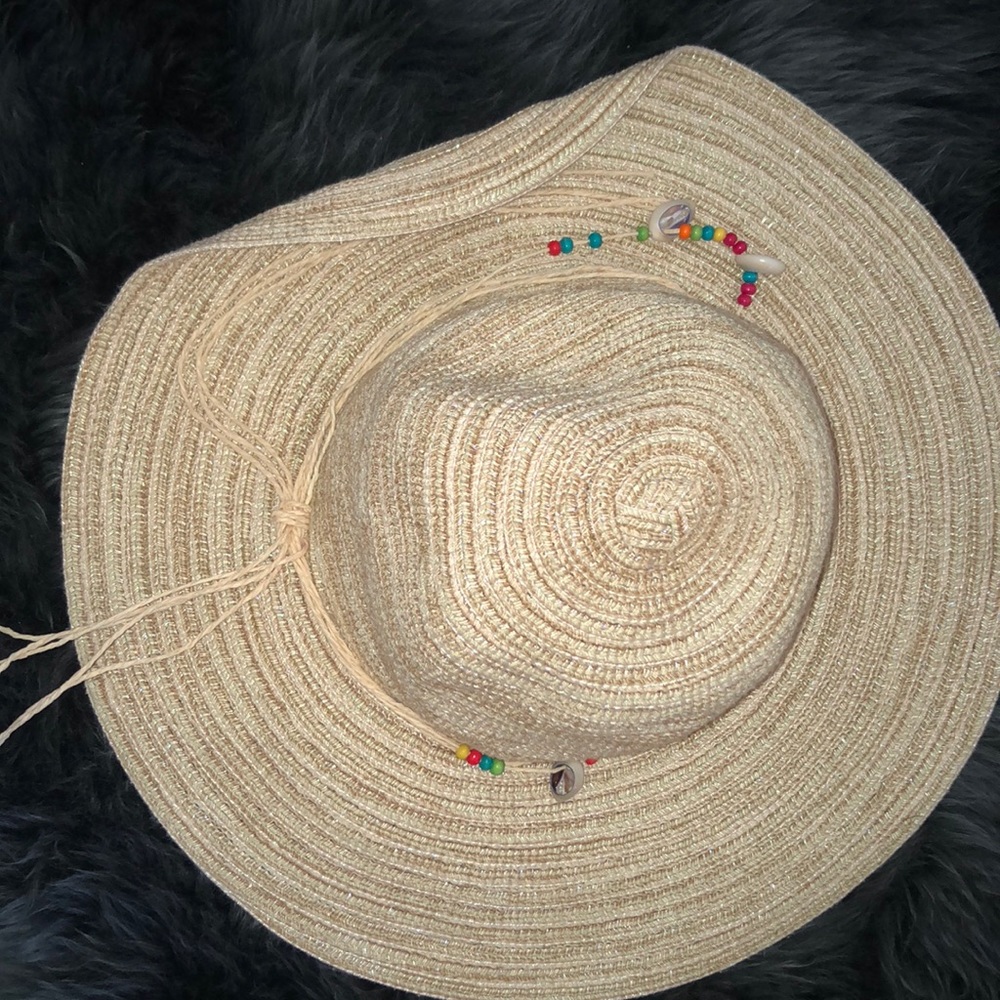 beige hat